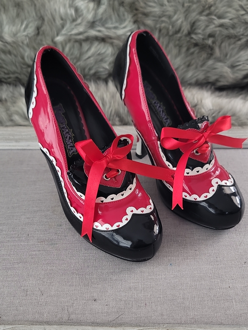 Funtatsma Red and Black  Queen of Hearts  Heels,